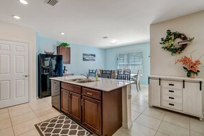 House (4831 SW 18th Ave) | Exterior
