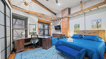 4 camere, una scrivania, ferro/asse da stiro, culla da viaggio