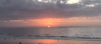 Direct ocean views from extra large balcony!  Over 1200 square feet!