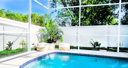 Homely Private 3-bed villa and pool close to Disney