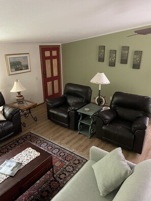 Smart TV, DVD player, books