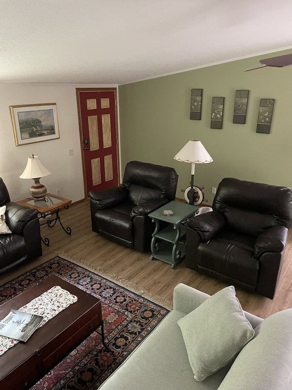 3br Home Nestled On A Door County Wooded Lot - Egg Harbor, WI