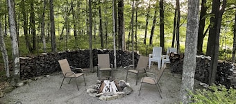 3BR Home Nestled on a Door County Wooded Lot