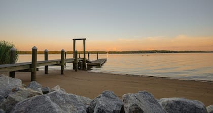 Chesapeake Point | Waterfront w/ HOT TUB + Beach!