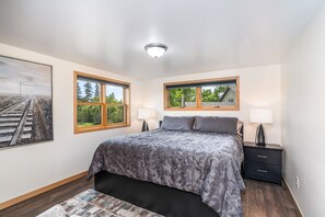 3 chambres, bureau, Wi-Fi gratuit, draps fournis