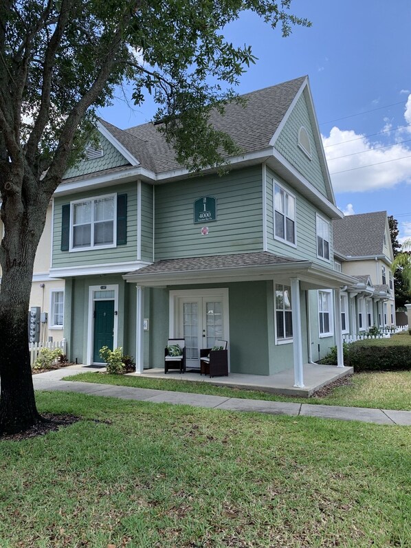 Exterior - Venetian Village townhouse - close to Parks/Airport (Kissimmee)