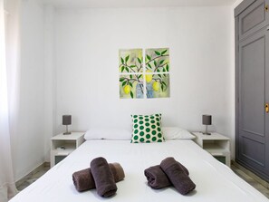 6 bedrooms, travel cot, free WiFi