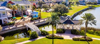 Bay views Cottage w/private suite, 4 min from beach and Moody Gardens 