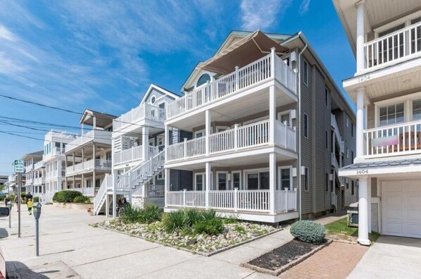 Exterior - So Close to Everything! + Ocean Views (Ocean City)