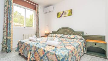 2 soverom, strykejern/-brett, wi-fi (inkludert) og sengetøy