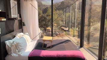 1 bedroom, desk, free WiFi, bed sheets