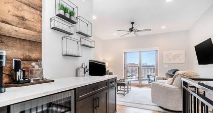 Evelyn 202: Spacious Downtown Retreat with Private Deck & Balcony