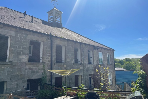 Enceinte de lâhĂ©bergement