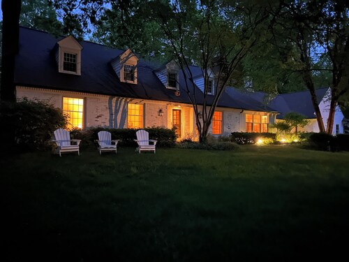 Fox Knoll 1-Studio-Sleeps 2-Beautiful Setting! Indy 500! Grand Park, Concerts!