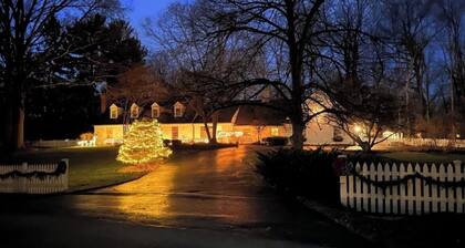 Fox Knoll 1-Beautiful Setting! Indy 500! Grand Park, Concerts, LRG private room-