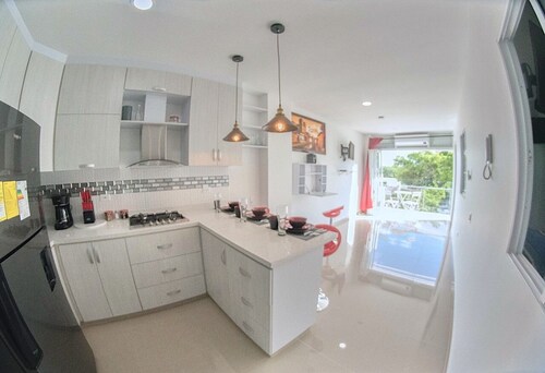 Perfect & Private 2 Bedroom Apt Near Medical & Shopping Centers, Imbanaco, CQB 