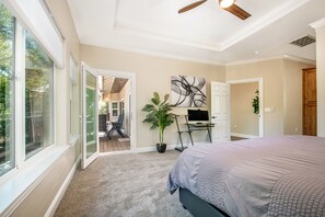 5 Schlafzimmer, Schreibtisch, Bügeleisen/Bügelbrett, kostenloses WLAN