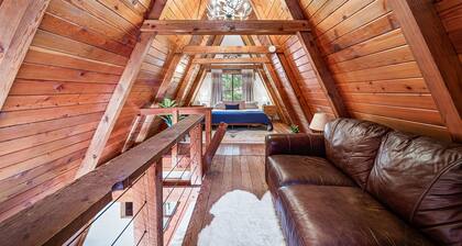 The 'Easy A' Cabin at Rocky Point- Stylish 1960's A-Frame