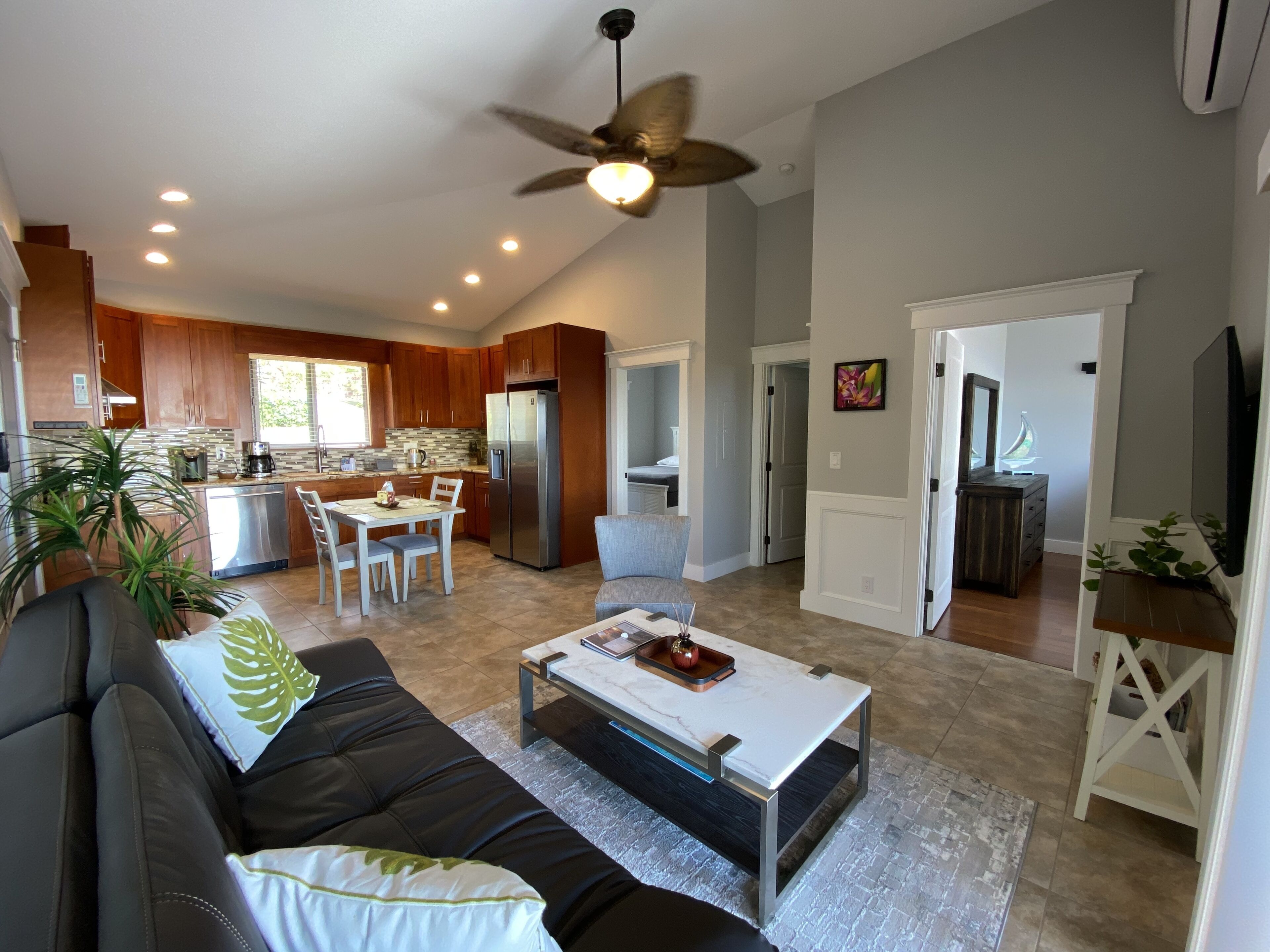 new-2-bedroom-guesthouse-with-mountain-ocean-view-to-hawaii