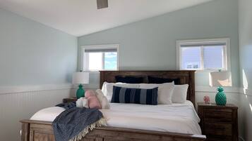 3 bedrooms, iron/ironing board, travel crib, free WiFi