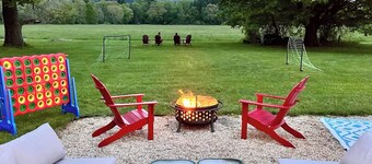Available in June! Mountain Views, Fire Pit, AC, High Speed Internet!
