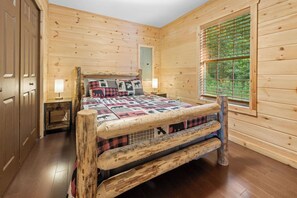 3 bedrooms, desk, free WiFi, bed sheets