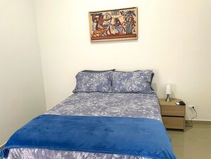 2 bedrooms, in-room safe, desk, iron/ironing board