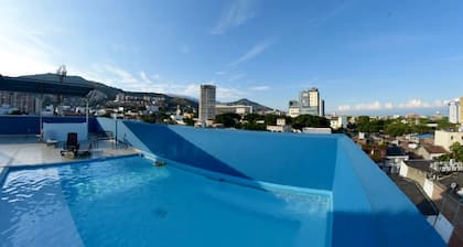 Cityscape 2 Bedroom Apartment Near Medical Shopping Center With Wifi, AC, Pool