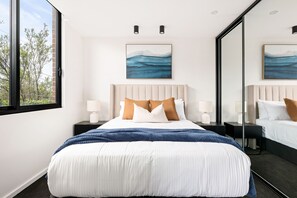 One Bedroom Apartment Superior | 1 bedroom, individually decorated, individually furnished - Cinema Suites Apartments by Urban Rest (Cremorne)