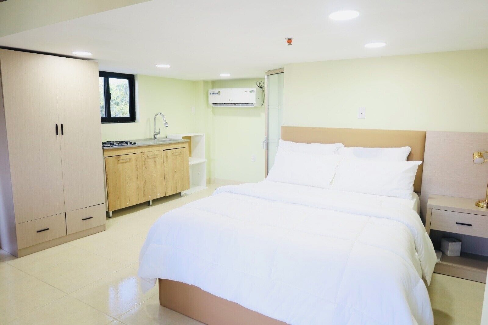 Premium bedding, in-room safe, desk, soundproofing