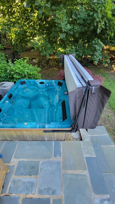 Spacious home near Aquarium & heart of wine country Shopping & close to Hamptons