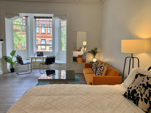 1 bedroom, desk, iron/ironing board, WiFi