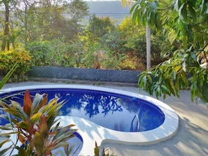 Outdoor pool - Enchanting villa, tranquility, scenic views, mountains (La Libertad)