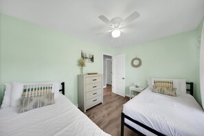 2 Schlafzimmer, Bügeleisen/Bügelbrett, kostenloses WLAN, Bettwäsche