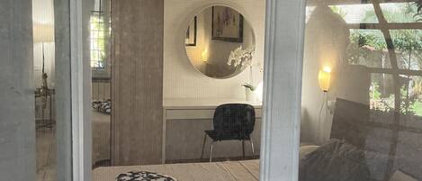 1 bedroom, iron/ironing board, free WiFi