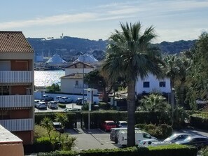 Property grounds - T2 air-conditioned 5 minutes from the beach of Les Sablettes LLS2 (La Seyne-sur-Mer)