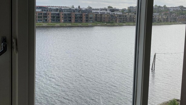 View from property - StayPlus Apartment with Riverview (Kristiansand)