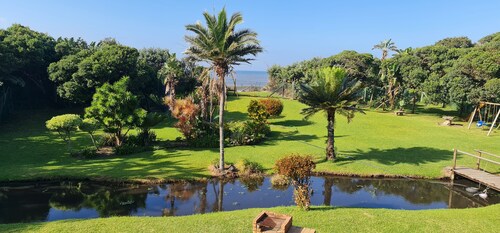 8 Oceans on the Beach 3 B/R Apartment