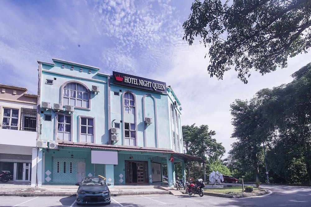 Hotel O Night Queen salak Tinggi