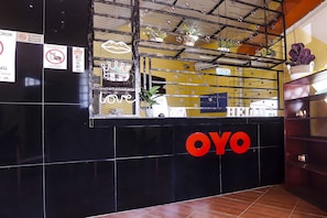 Reception - Hotel O Night Queen salak Tinggi (Sepang)