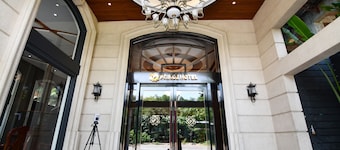 Prince Hotel