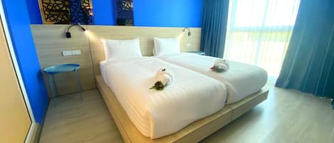 Standard Twin Room | Desk, free WiFi, bed sheets