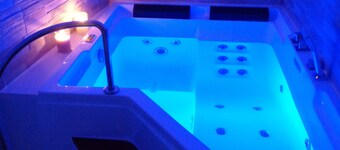 70m² hypercentre apartment with whirlpool bath