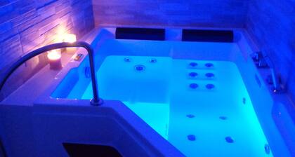 70m² hypercentre apartment with whirlpool bath
