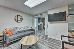 TV, fireplace, DVD player, books - Pet-Friendly Waynesville Home w/ Mountain Views! (Waynesville)