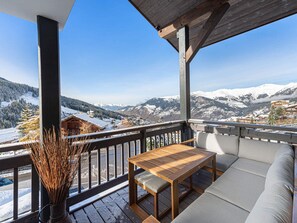 Outdoor dining - Apartment with Jacuzzi and Parking in Courchevel (Courchevel)