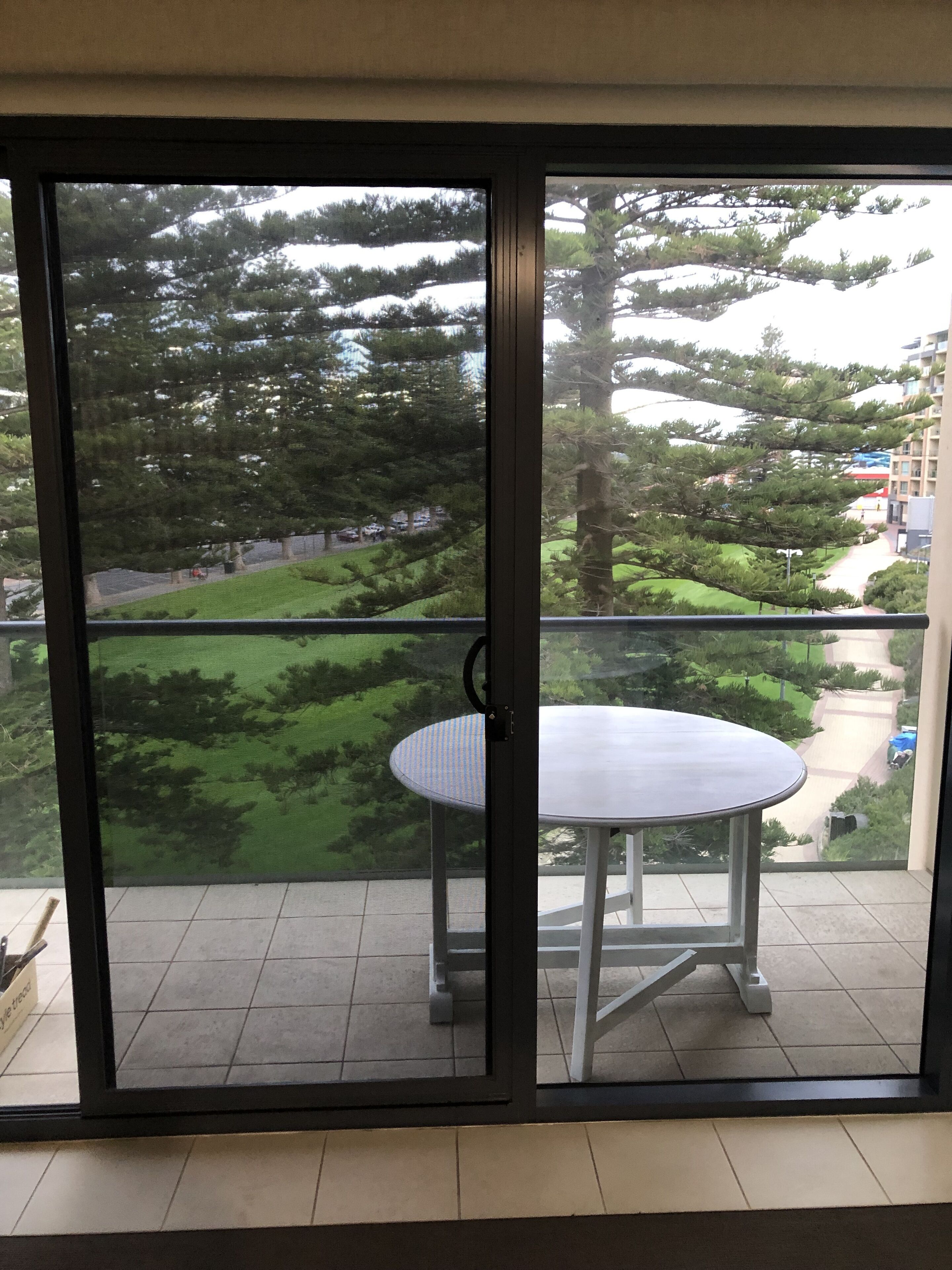 Heart of Glenelg - walk to beach and restaurants