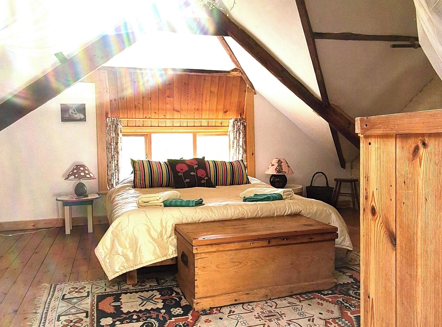 2 多间卧室、办公桌、熨斗/熨衣板、旅行婴儿床