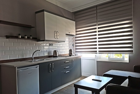 舒适公寓 | 私人厨房 | 迷你冰箱、炉灶、厨具/餐具