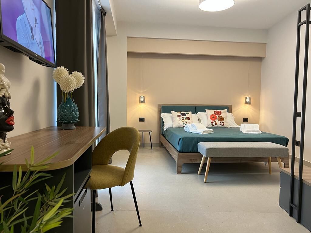 8 slaapkamers, een bureau, gratis wifi, beddengoed